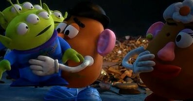 Toy Story 3 characters: Potatoheads hug Aliens